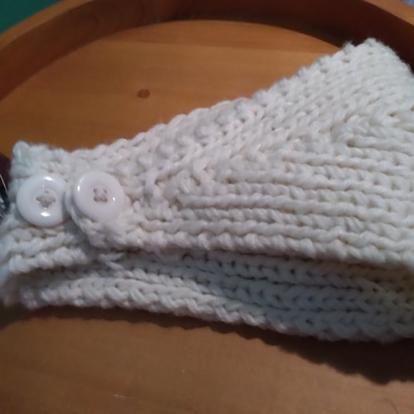 NWT Embellished and Knitted Cream Colored Ear Warmer/Headband - Picture 2 of 3